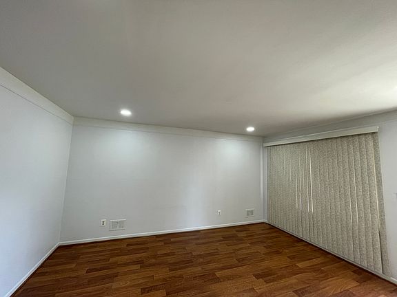4th image of 26030 Hass St