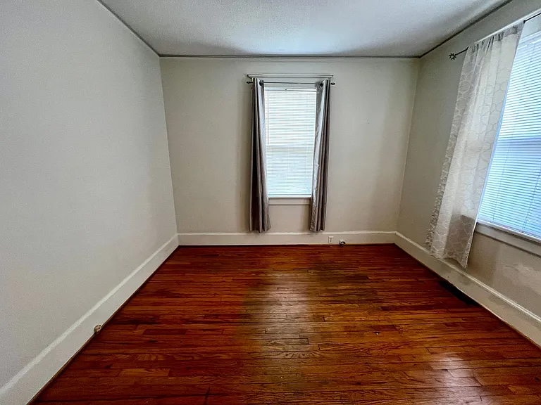 901 Center St — Photo 16