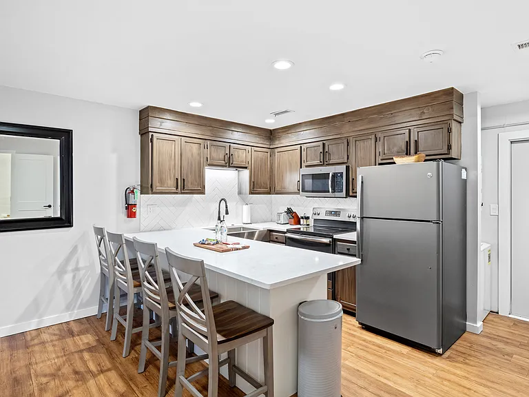 1228 Ski Mountain Rd #4 — Photo 11