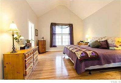 5th image of 7225 Oak Village Way