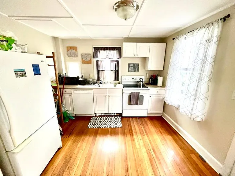 327 Spring St #2R — Photo 7