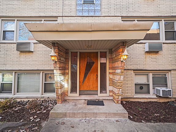2nd image of 7308 N Harlem Ave APT 202