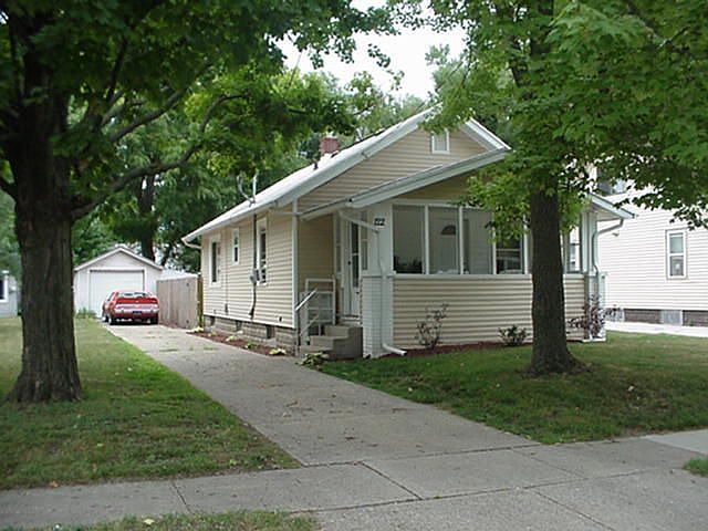 1st image of 122 34th St SE