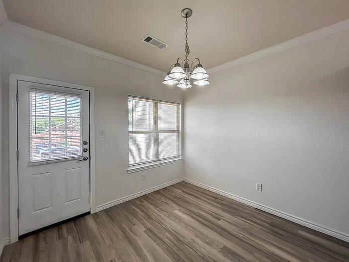 3 bed, 2.5 bath, 1474 sqft, $1,995 — Photo 3