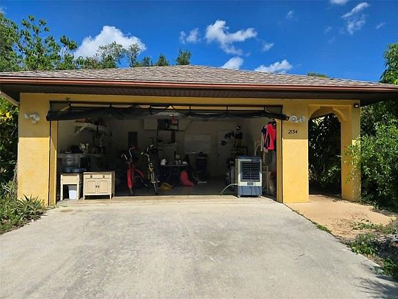 2nd image of 2134 Giles St