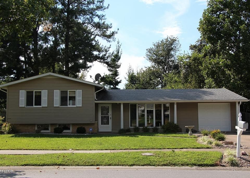 1st image of 602 S Glenview Dr