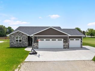 301 Stoney Brook Dr, Manitowoc, WI 54220