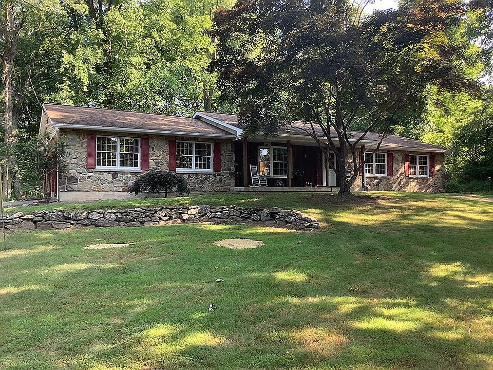 1st image of 370 Andersen Rd