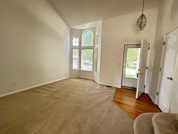 4th image of 5678 W 118th Cir