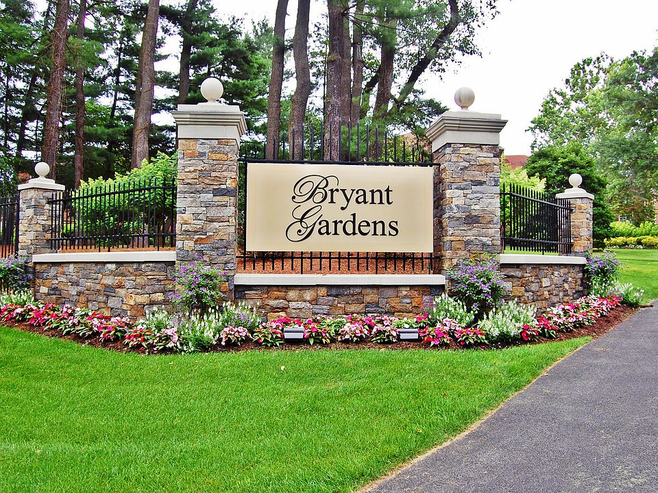 1st image of 5 Bryant Cres APT 2B