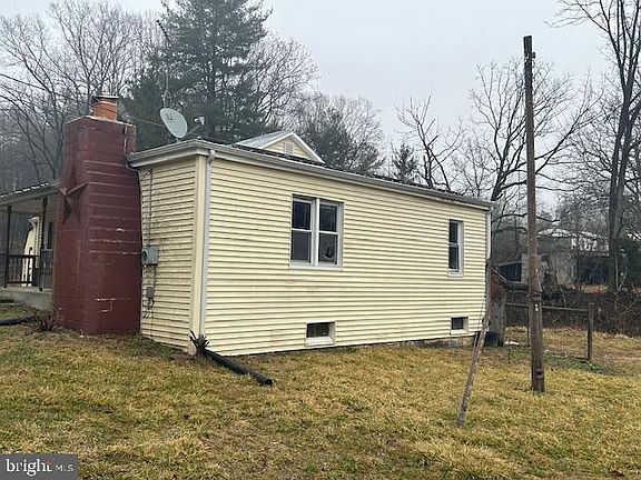 2nd image of 2303 Chestnut Grove Rd