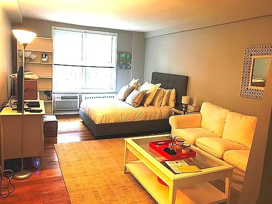 5th image of 25 W 13th St APT 1JN