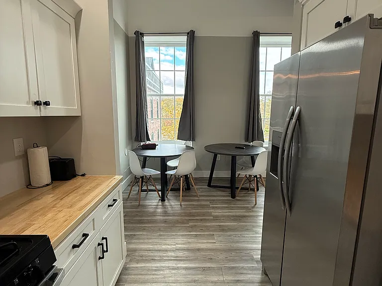 128 Monroe St — Photo 31