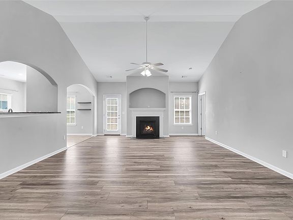 3rd image of 109 Herd Park Ct