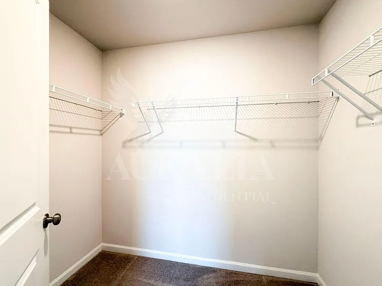 5243 Forsyth Park St — Photo 32