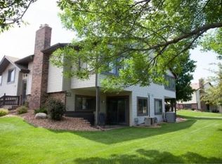 5582 Donegal Dr, Shoreview, MN 55126