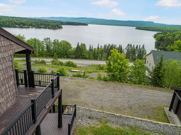 32 Maple Mountain Road, Pittsburg, NH 03592