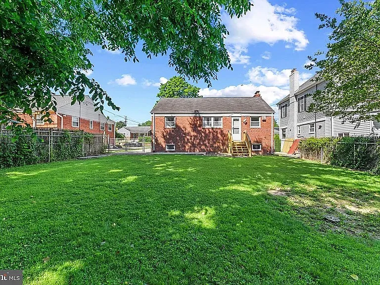 10205 Douglas Ave