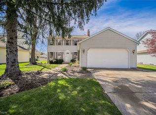 9752 Wainwright Ter, Olmsted Falls, OH 44138