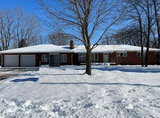 5420 Foster Rd, Midland, MI 48642