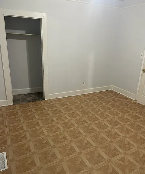 222 E Bell St — Photo 9