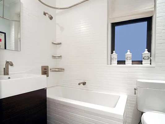 Sold by Sotheby's International Realty | media 11
