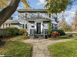 289 Spruce St, Oakville, ON L6J 2G8