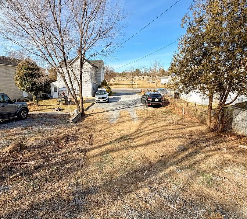 1st image of 24 N Pleasant Valley Rd