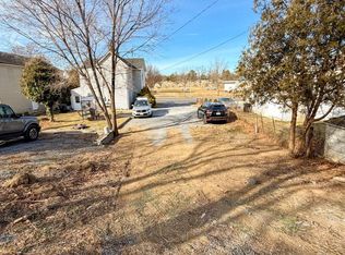 24 N Pleasant Valley Rd, Winchester, VA 22601