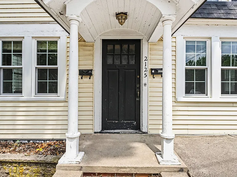 2125 Wealthy St SE #1 — Photo 4