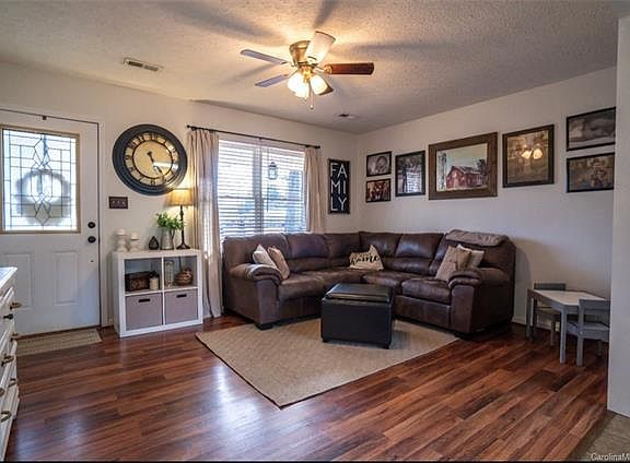 2nd image of 106 Hardwick Dr