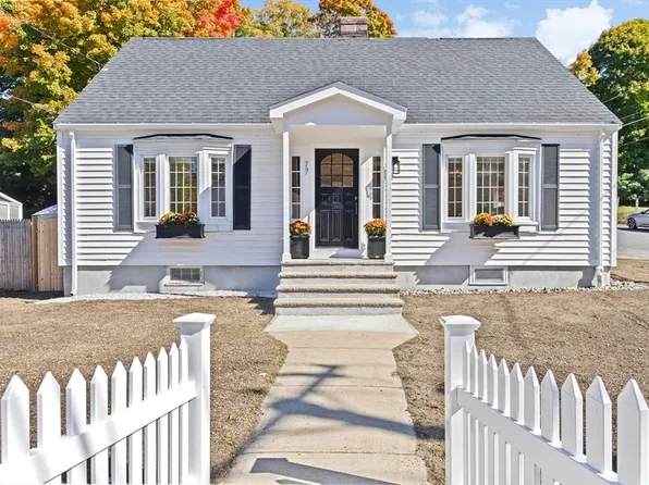77 Pearl St, Woburn, MA 01801