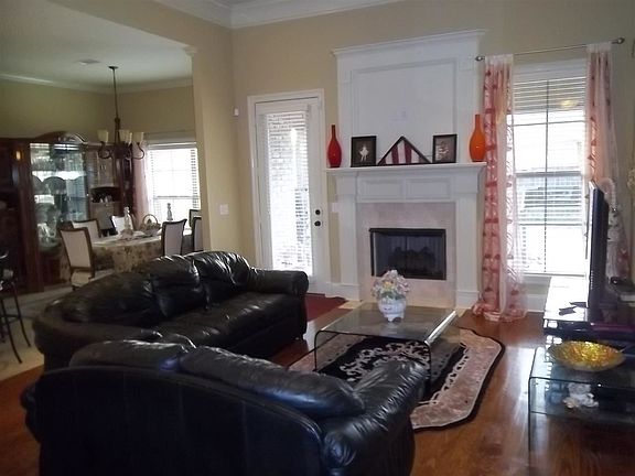 4th image of 175 Stillhouse Creek Dr