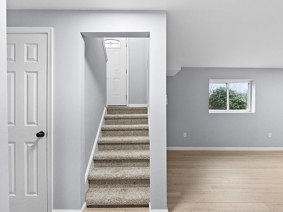 5th image of 117 Crestline Dr
