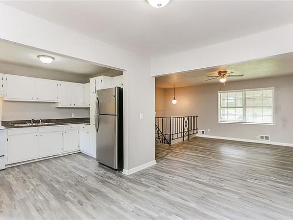 4th image of 4133 Conley Cir