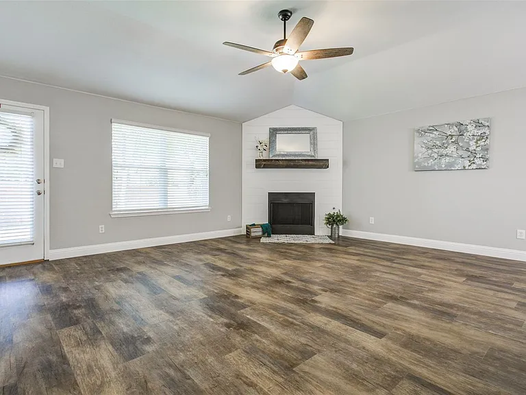 4852 Ambrosia Dr — Photo 11