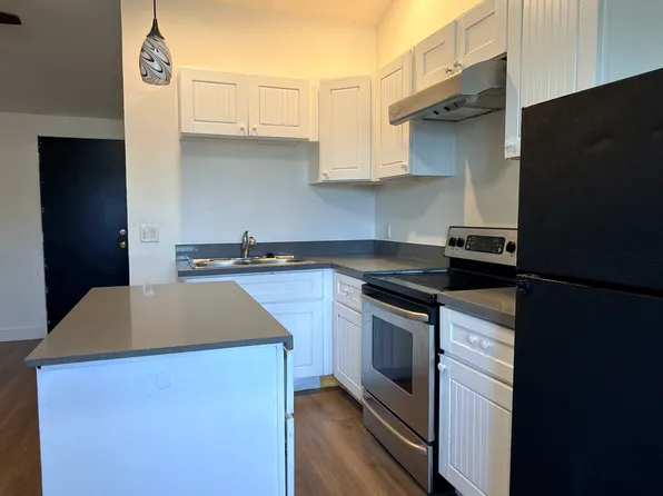 909 E Mission Rd, Fallbrook, CA 92028