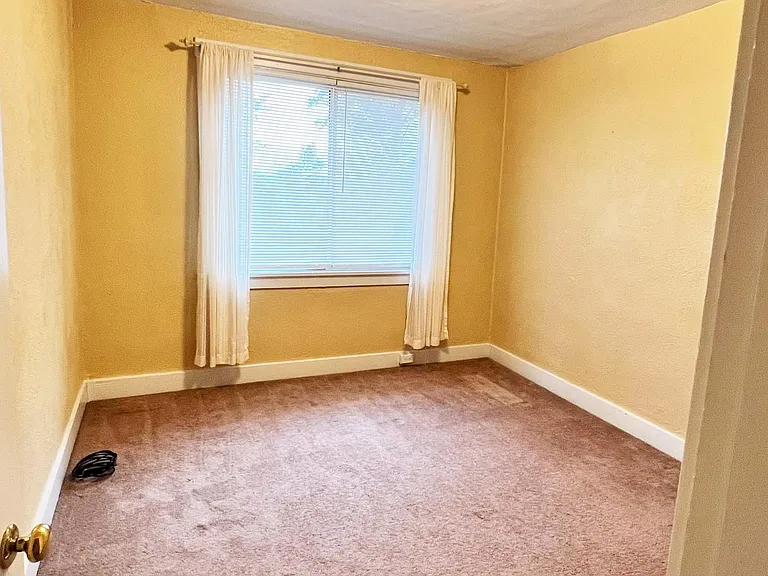 101 Dilworth St — Photo 11