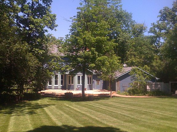 2nd image of 13843 Mettawa Ln