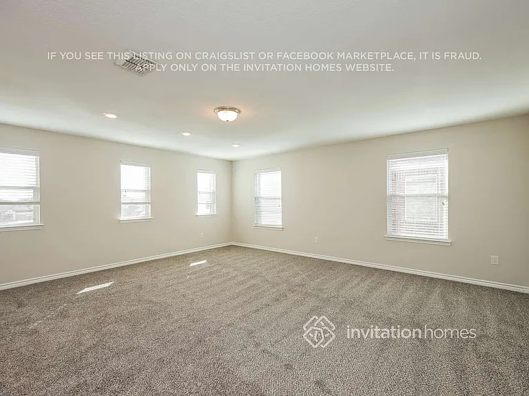 220 Colonial Blf — Photo 12