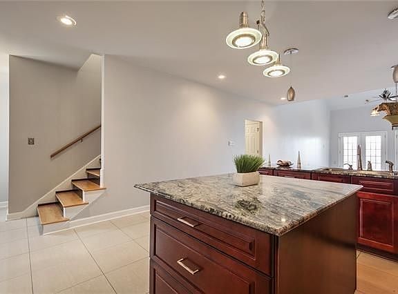 4th image of 1057 Marina Dr