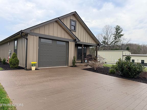 4th image of 1021 Pleasant Grove Rd