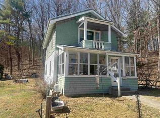 42 Elm St, Windsor, VT 05089