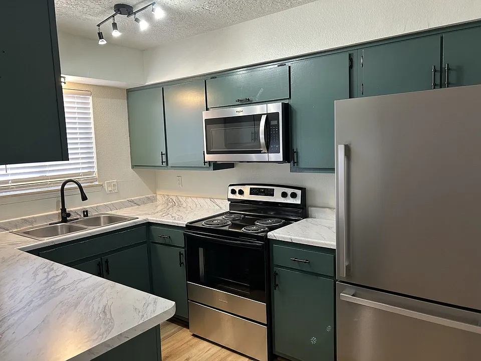 12340 Candelaria Rd NE Unit 1 - Renovated 2BD/2BA Foothills