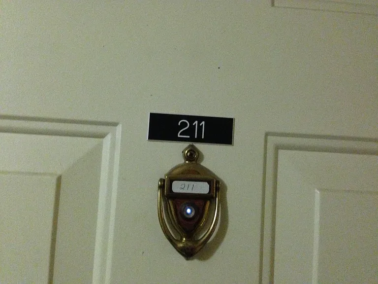 1600 Park Cir #211 — Photo 2