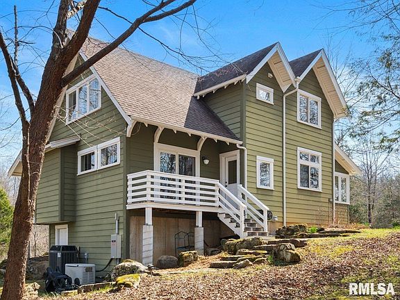 3rd image of 526 Shiloh Rd