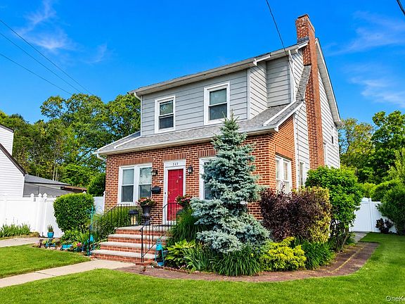 2nd image of 549 De Mott Avenue