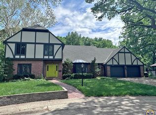 2609 SW Randolph Ct, Topeka, KS 66611