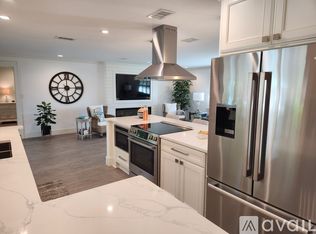 513 Outrigger Ln, Longboat Key, FL 34228