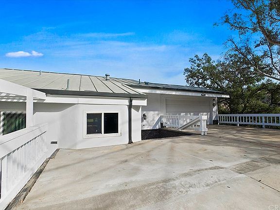 3rd image of 3454 Coldwater Canyon Ave